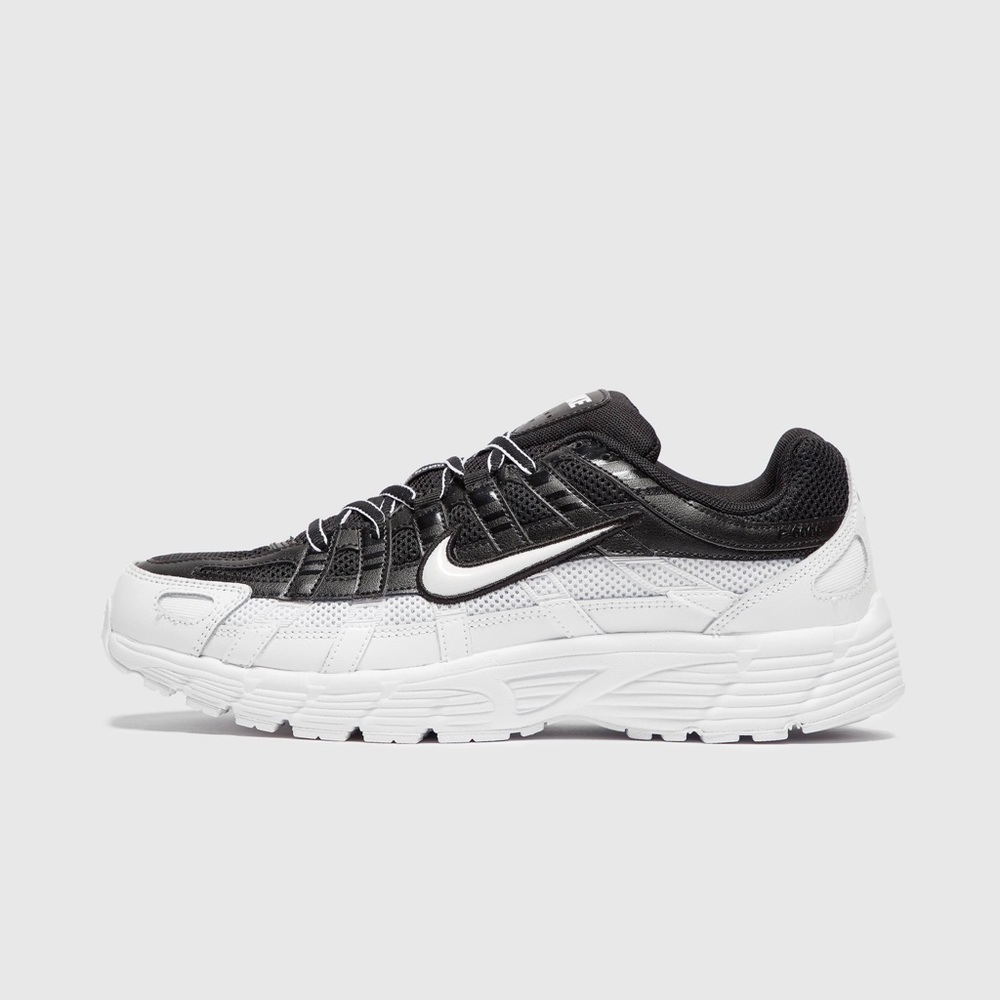 Womens Nike p-6000
